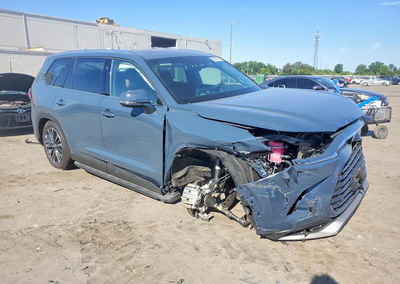 2026 Toyota Grand Highlander Hybrid Max Platinum, daño Frontal, Copart lote 55633786, foto 4 de 13
