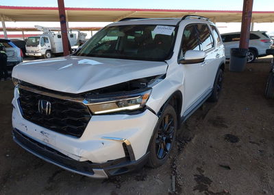 2025 Honda Pilot Touring, Front End damage, Iaai lot 45259520, photo 6 of 16