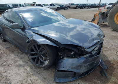 2022 Tesla Model S Dual Motor All-wheel Drive, uszkodzenie: Przód, Iaai lot 44850932, zdjęcie 6 z 18