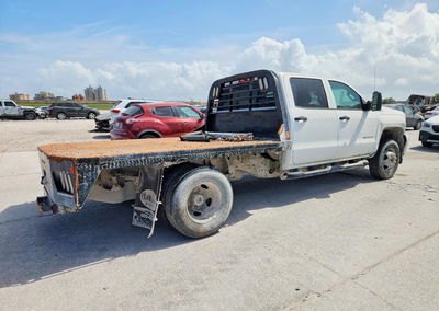 2019 Chevrolet Silverado C3500 6.0l V-8 Flat Bed, uszkodzenie: Drobne wgniecenia/zarysowania, Copart lot 49512136, zdjęcie