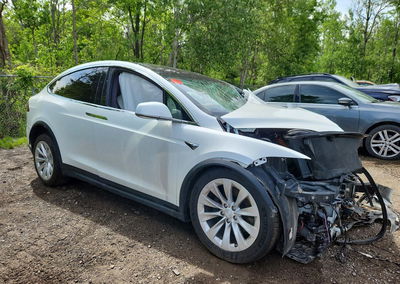 2019 Tesla Model X, uszkodzenie: Przód, Copart lot 56466666, zdjęcie 4 z 13