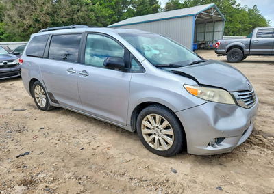 2011 Toyota Sienna Limited 7-passenger, пошкодження: Передня частина, Copart лот 57624656, фото 4 з 13