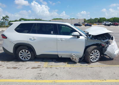 2025 Toyota Grand Highlander Hybrid Xle, All Over damage, Iaai lot 45198042, photo 12 of 15