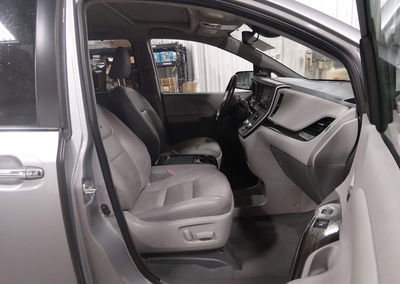 2020 Toyota Sienna Xle, пошкодження: Передня частина, Iaai лот 44860444, фото 5 з 18