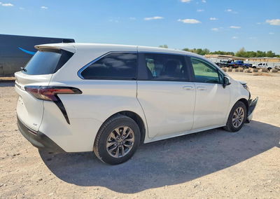 2025 Toyota Sienna Le 8-passenger, Front End damage, Copart lot 49116886, photo 3 of 13