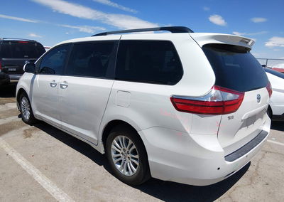 2017 Toyota Sienna Xle Premium 8 Passenger, daño Lateral derecho, Iaai lote 45121341, foto 3 de 19