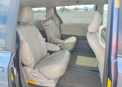 2014 Toyota Sienna Xle 8-passenger, Front End damage, Copart lot 52523866, photo 11 of 14