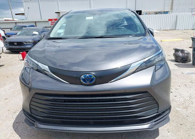 2025 Toyota Sienna Le, uszkodzenie: Normal Wear & Tear, Iaai lot 45345448, zdjęcie 12 z 16