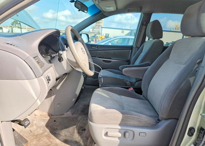 2009 Toyota Sienna Le 7-passenger, daño Inundación, Copart lote 59005366, foto 7 de 14