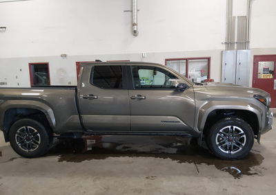 2024 Toyota Tacoma Trd Sport, daño Trasero, Iaai lote 44921472, foto 14 de 22