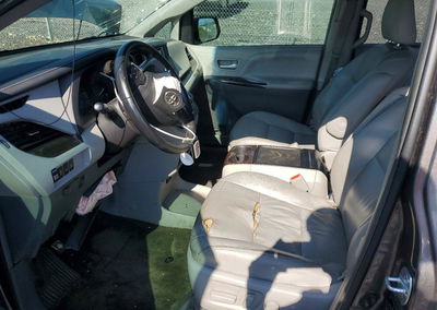 2017 Toyota Sienna Xle Premium 8-passenger, Front End damage, Copart lot 55233296, photo 7 of 13