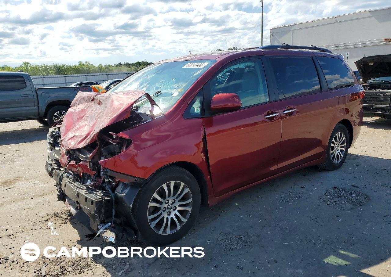2020 Toyota Sienna Xle Premium 8-passenger, Front End damage, Copart lot 53019486