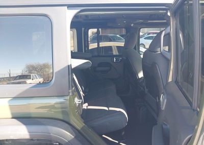 2024 Jeep Wrangler 4-door Rubicon 4x4, пошкодження: Theft, Iaai лот 44763430, фото 8 з 17