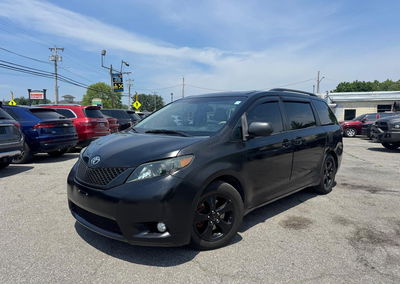 2014 Toyota Sienna Xle V6 8 Passenger, пошкодження: Лівий бік, Iaai лот 45331304, фото 2 з 11