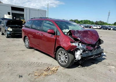 2020 Toyota Sienna Xle Premium 8-passenger, Front End damage, Copart lot 53019486, photo 14 of 15