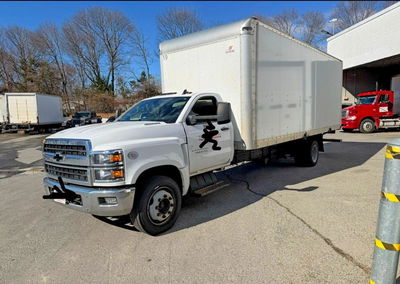 2022 Chevrolet Silverado Medium Duty, Normal Wear damage, Copart lot 48349286, photo 2 of 10