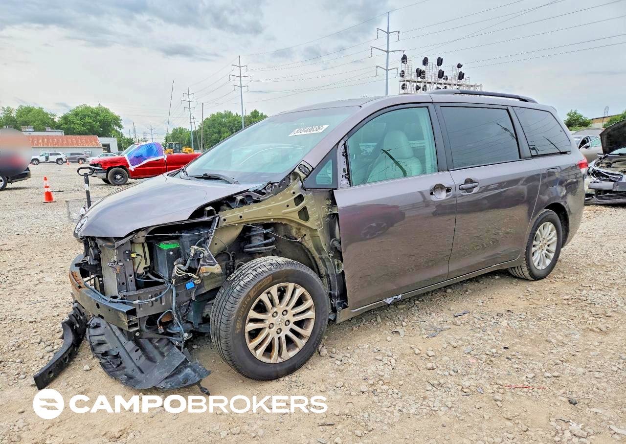 2014 Toyota Sienna Xle 8-passenger, Front End damage, Copart lot 55548636