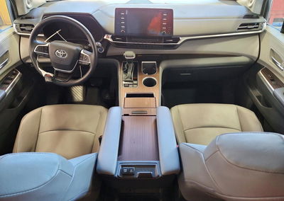2024 Toyota Sienna Xle, uszkodzenie: Tył, Copart lot 55853566, zdjęcie 8 z 13