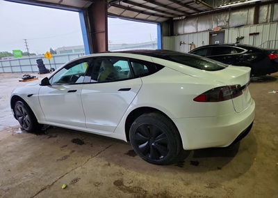 2021 Tesla Model S, daño Bajos, Copart lote 56642116, foto 2 de 14