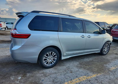 2020 Toyota Sienna, uszkodzenie: Przód, Copart lot 56516406, zdjęcie 3 z 12