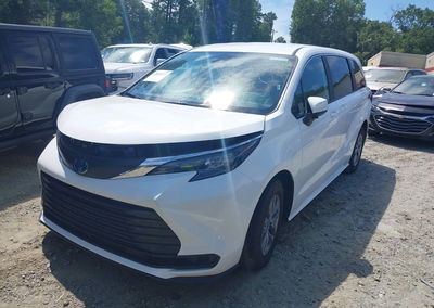 2025 Toyota Sienna Le, uszkodzenie: Zalanie, Iaai lot 42651377, zdjęcie 2 z 13