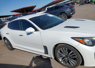 2019 Kia Stinger, daño Normal Wear & Tear, Iaai lote 45204676, foto 13 de 16