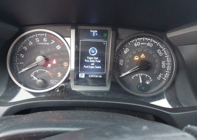 2022 Toyota Tacoma, uszkodzenie: Przód, Iaai lot 44698384, zdjęcie 7 z 16