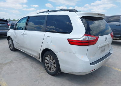 2015 Toyota Sienna Le 7 Passenger, uszkodzenie: Przód, Iaai lot 45044249, zdjęcie 3 z 21