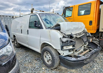 2020 Chevrolet Express G2500 Utility / Service Van, пошкодження: Передня частина, Copart лот 50590386, фото 4 з 13