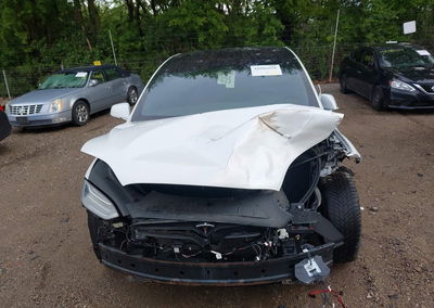 2019 Tesla Model X 100d/75d/long Range/standard Range, daño Frontal, Iaai lote 44985658, foto 13 de 21