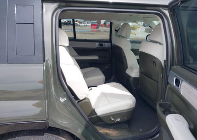2025 Hyundai Santa Fe Hybrid Calligraphy, daño Lateral izquierdo, Iaai lote 44908076, foto 8 de 17