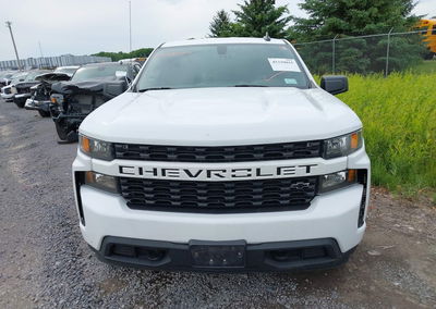 2020 Chevrolet Silverado 1500 4wd  Standard Bed Custom, daño Lateral derecho, Iaai lote 45339015, foto 12 de 16