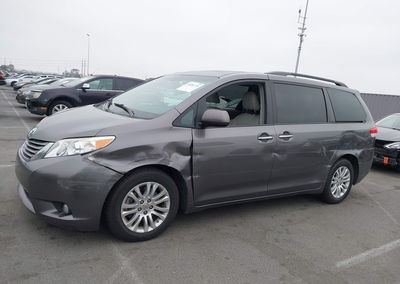 2014 Toyota Sienna Xle V6 8 Passenger, пошкодження: Лівий бік, Iaai лот 45281276, фото 14 з 16