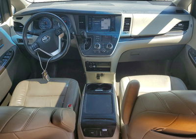 2017 Toyota Sienna Xle Premium 8-passenger, Front End damage, Copart lot 55362826, photo 8 of 14