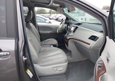 2014 Toyota Sienna Xle V6 8 Passenger, пошкодження: Лівий бік, Iaai лот 45281276, фото 5 з 16