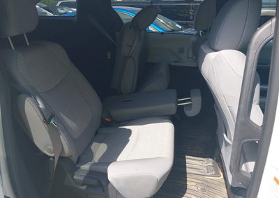 2025 Toyota Sienna Le, uszkodzenie: Zalanie, Iaai lot 42651377, zdjęcie 8 z 13