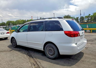 2009 Toyota Sienna Le 8-passenger, daño Frontal, Copart lote 58800286, foto 2 de 13