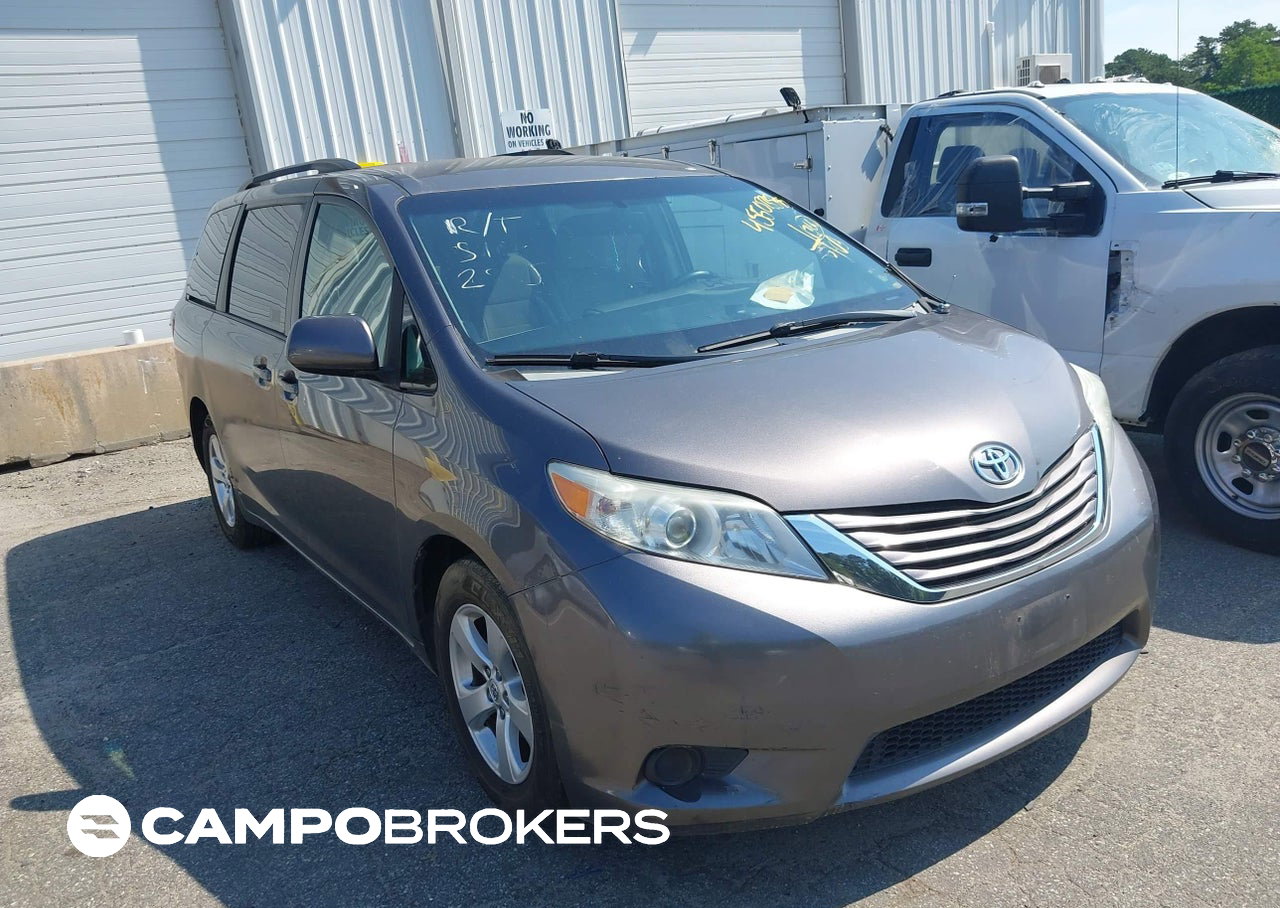 2015 Toyota Sienna Le 8 Passenger, daño Trasero izquierdo, Iaai lote 45507358