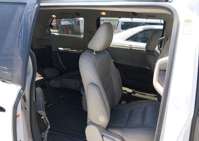 2017 Toyota Sienna Xle Premium 8 Passenger, daño Lateral derecho, Iaai lote 45121341, foto 8 de 19