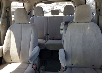 2012 Toyota All Models Sienna, uszkodzenie: Przód, Copart lot 57250316, zdjęcie 10 z 14