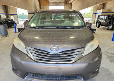 2011 Toyota Sienna Xle 8-passenger, пошкодження: Бік, Copart лот 56781126, фото 5 з 13