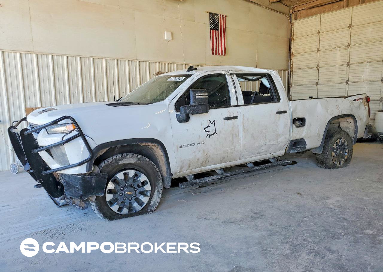 2022 Chevrolet Silverado K2500 Custom, daño Volcadura, Copart lote 41731636