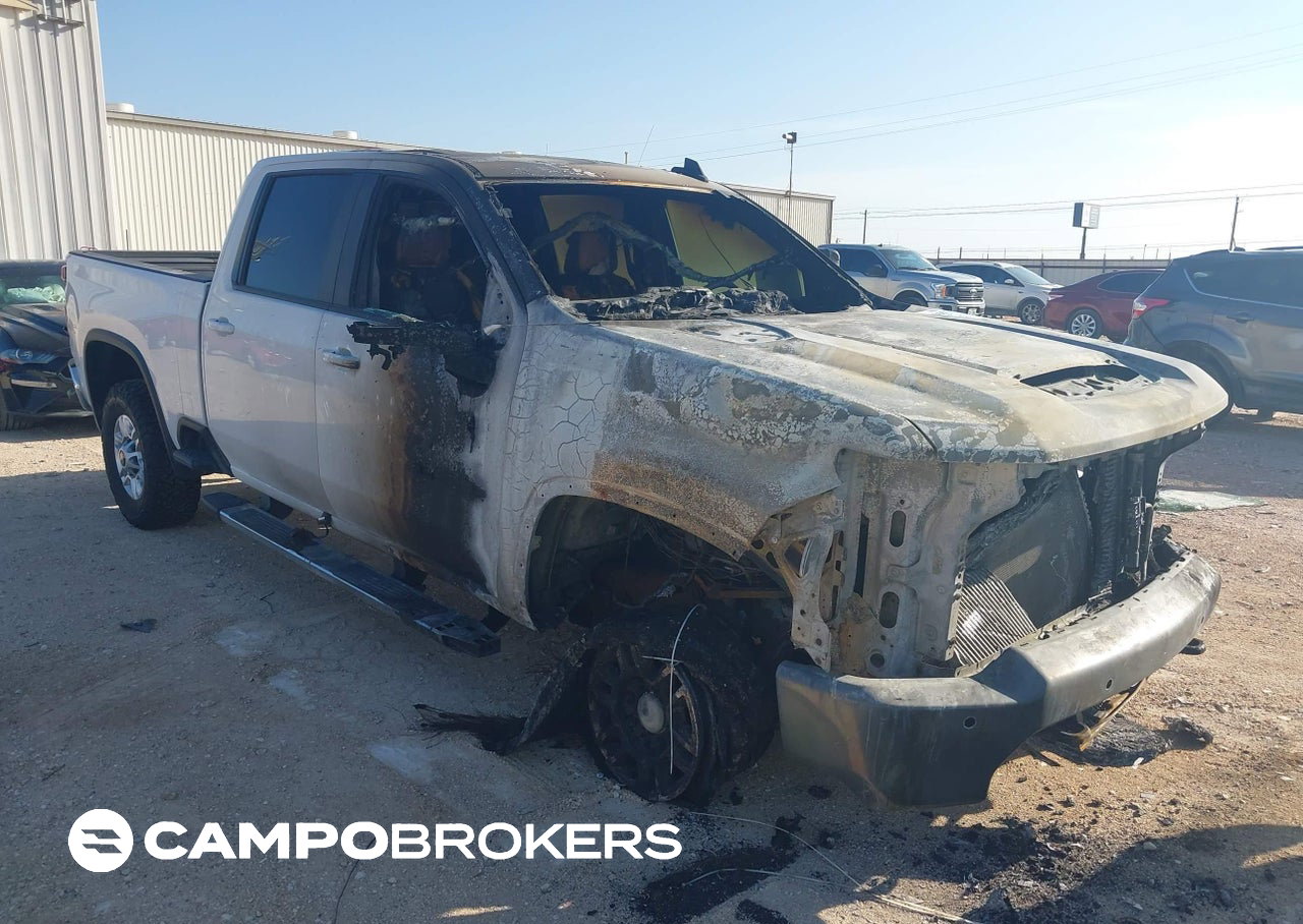 2020 Chevrolet Silverado 2500hd 4wd  Standard Bed Lt, uszkodzenie: Engine Burn, Iaai lot 45208657