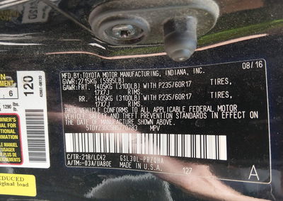 2017 Toyota Sienna Xle 8 Passenger, Normal Wear & Tear damage, Iaai lot 45528339, photo 9 of 16