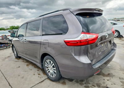 2019 Toyota Sienna Xle 8-passenger, daño Frontal, Copart lote 48432566, foto 2 de 16