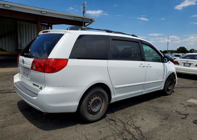 2009 Toyota Sienna Le 8-passenger, daño Frontal, Copart lote 58800286, foto 3 de 13