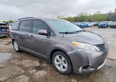 2013 Toyota Sienna Le, Rear End damage, Copart lot 51670696, photo 4 of 15