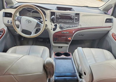 2012 Toyota All Models Sienna, Water/Flood damage, Copart lot 49379256, photo 8 of 13