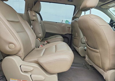 2020 Toyota Sienna Xle Premium 8-passenger, Rear End damage, Copart lot 53040086, photo 11 of 13