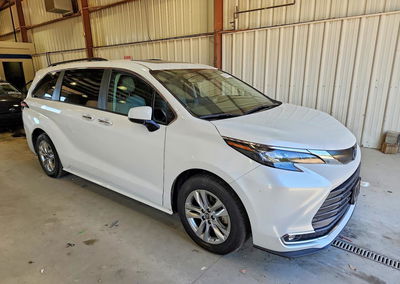 2024 Toyota Sienna Xle, uszkodzenie: Tył, Copart lot 55853566, zdjęcie 4 z 13